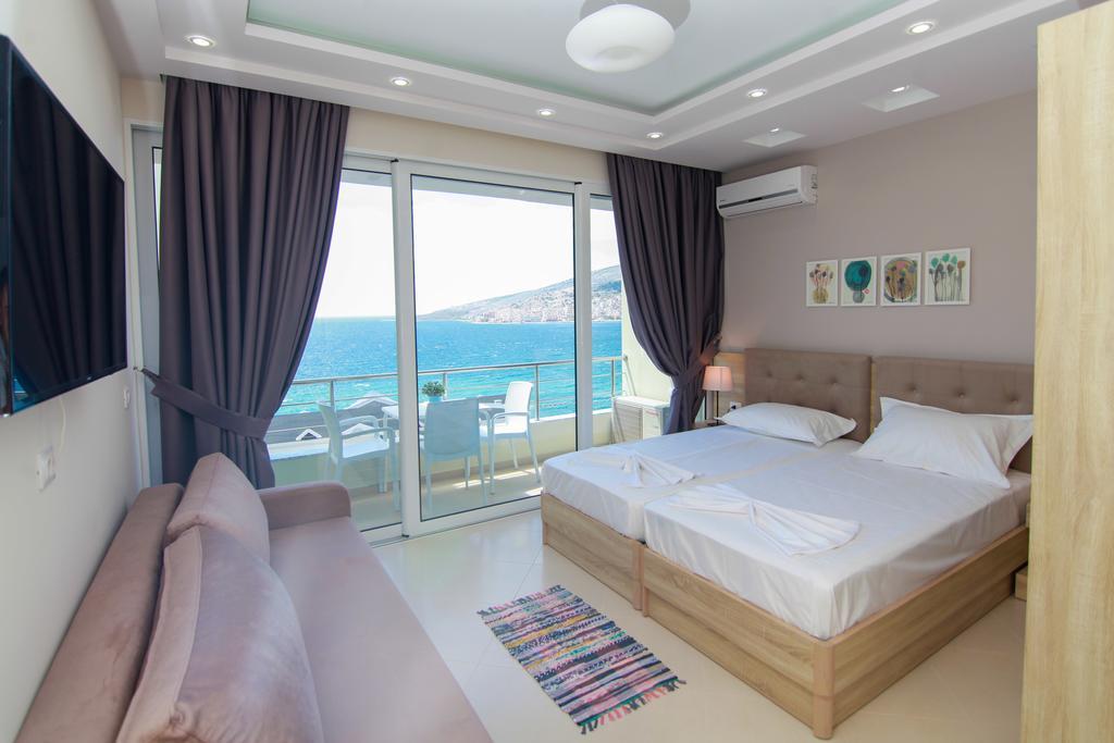 Blue Sea Apartments Sarandë Exterior foto